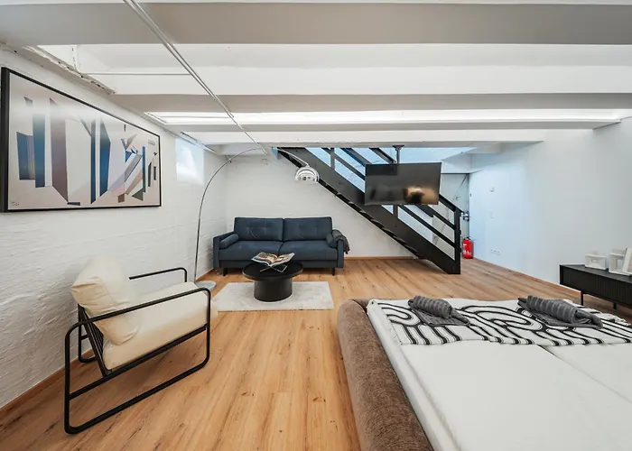 Design Loft Im Souterrain In Lage *